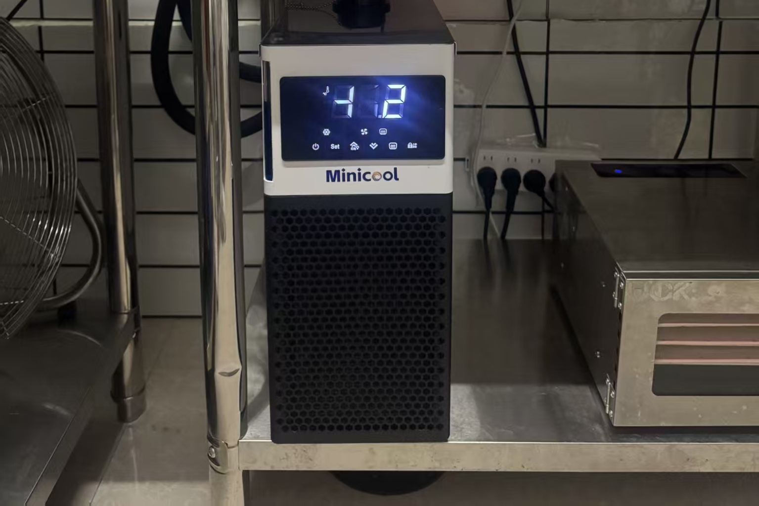 Compact chiller installed under laboratory bench