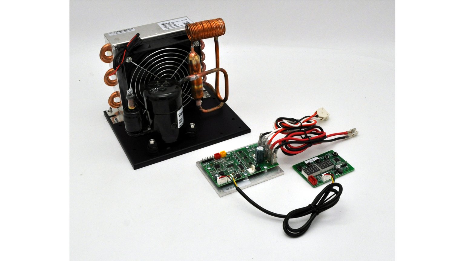 DC micro air conditioning compressor module with driver board and controller for robot thermal management