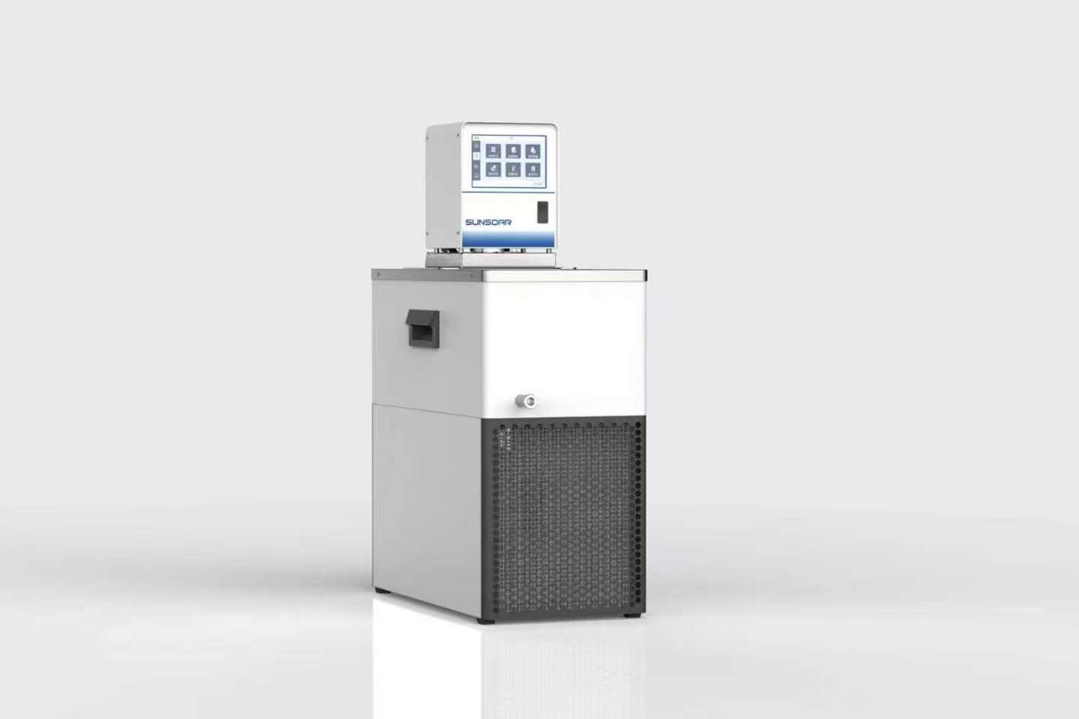 MiniCool energy-efficient compact chiller