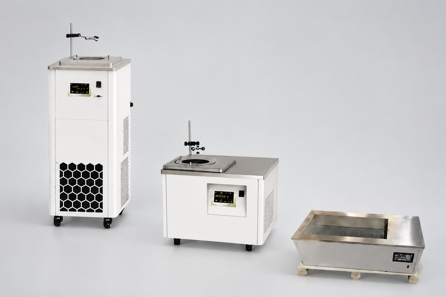 MiniCool recirculating chiller supplying a laboratory bench with multiple instruments