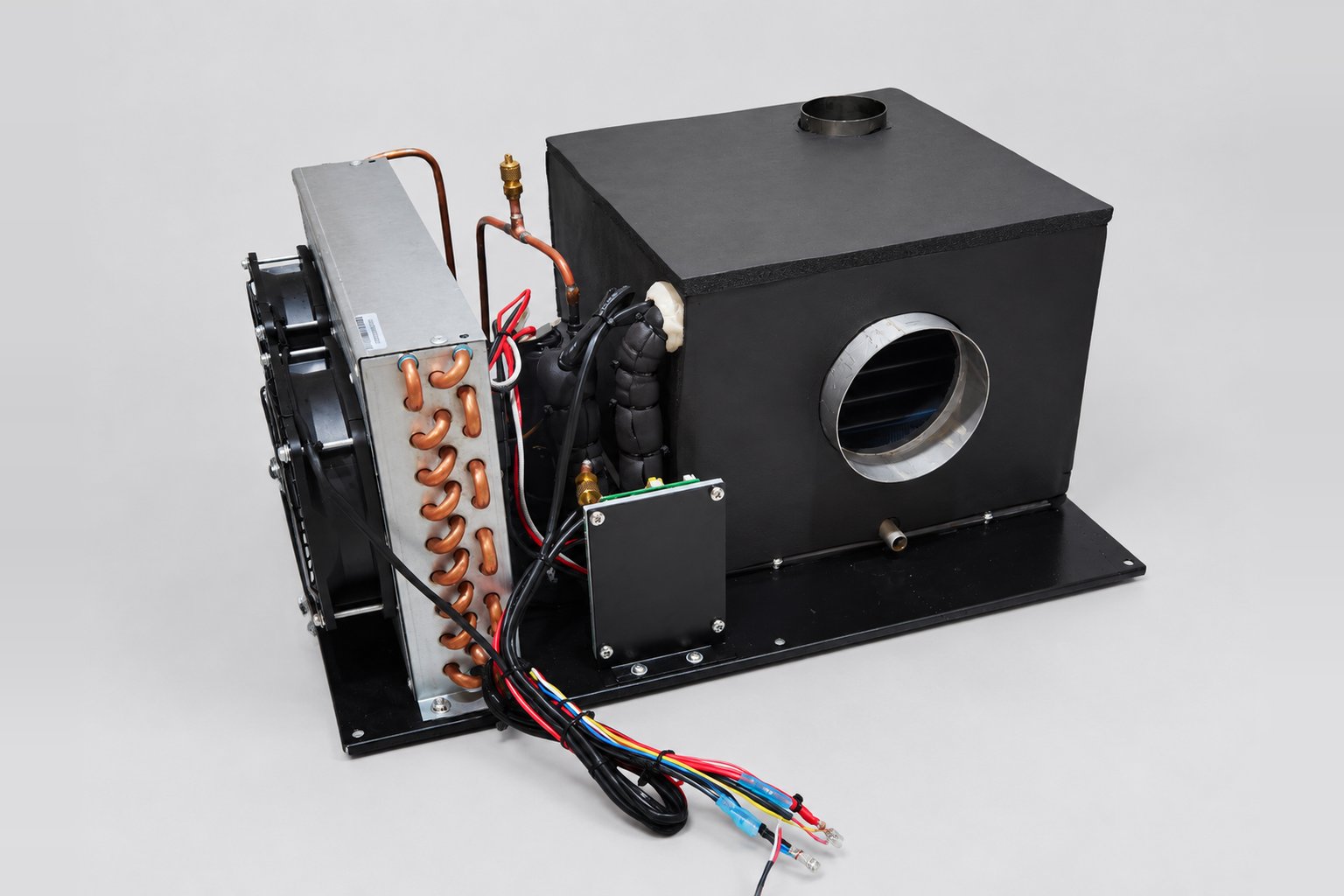 Micro DC Aircon module with evaporator box and condenser section