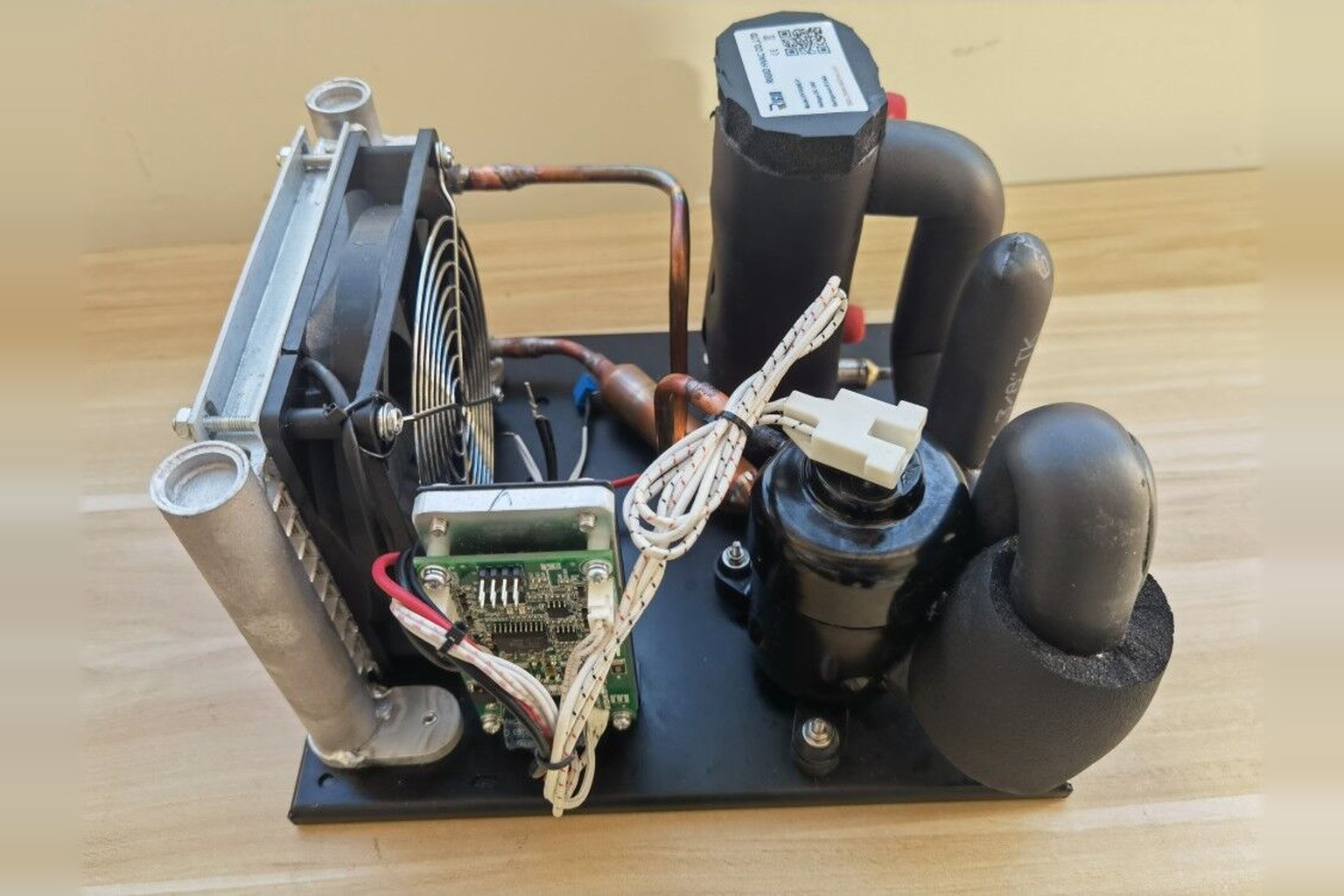 DC liquid chiller module with driver board, compressor and insulated refrigerant lines